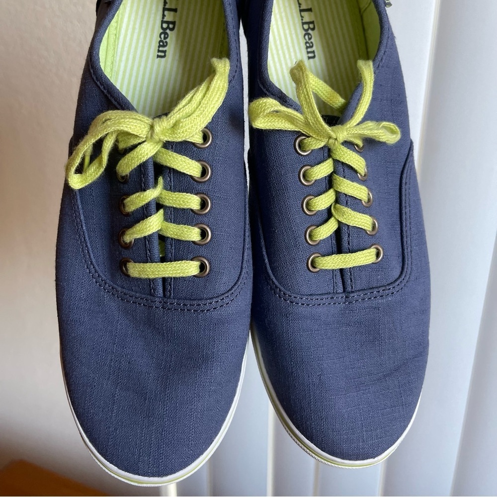 L.L. Bean Blue Canvas Low Top Sneakers Size 7.5 Wide - Picture 9 of 11